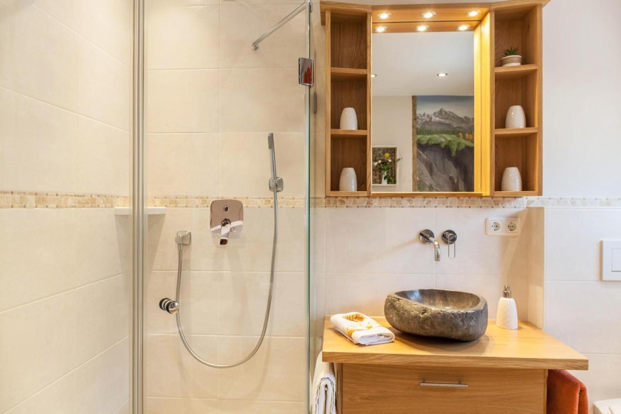 Ferienwohnung Waldruhe ガルミッシュ・パルテンキルヒェン エクステリア 写真