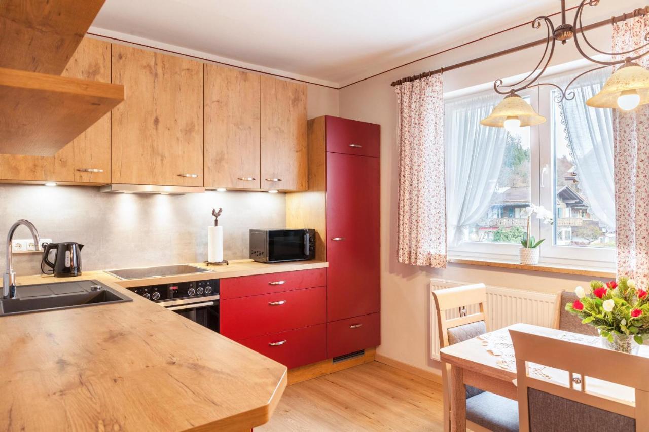 Ferienwohnung Waldruhe ガルミッシュ・パルテンキルヒェン エクステリア 写真