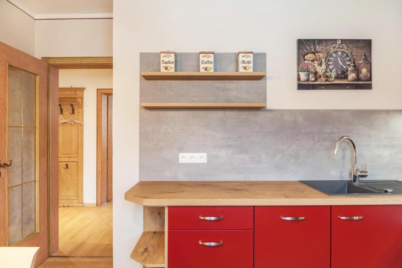 Ferienwohnung Waldruhe ガルミッシュ・パルテンキルヒェン エクステリア 写真