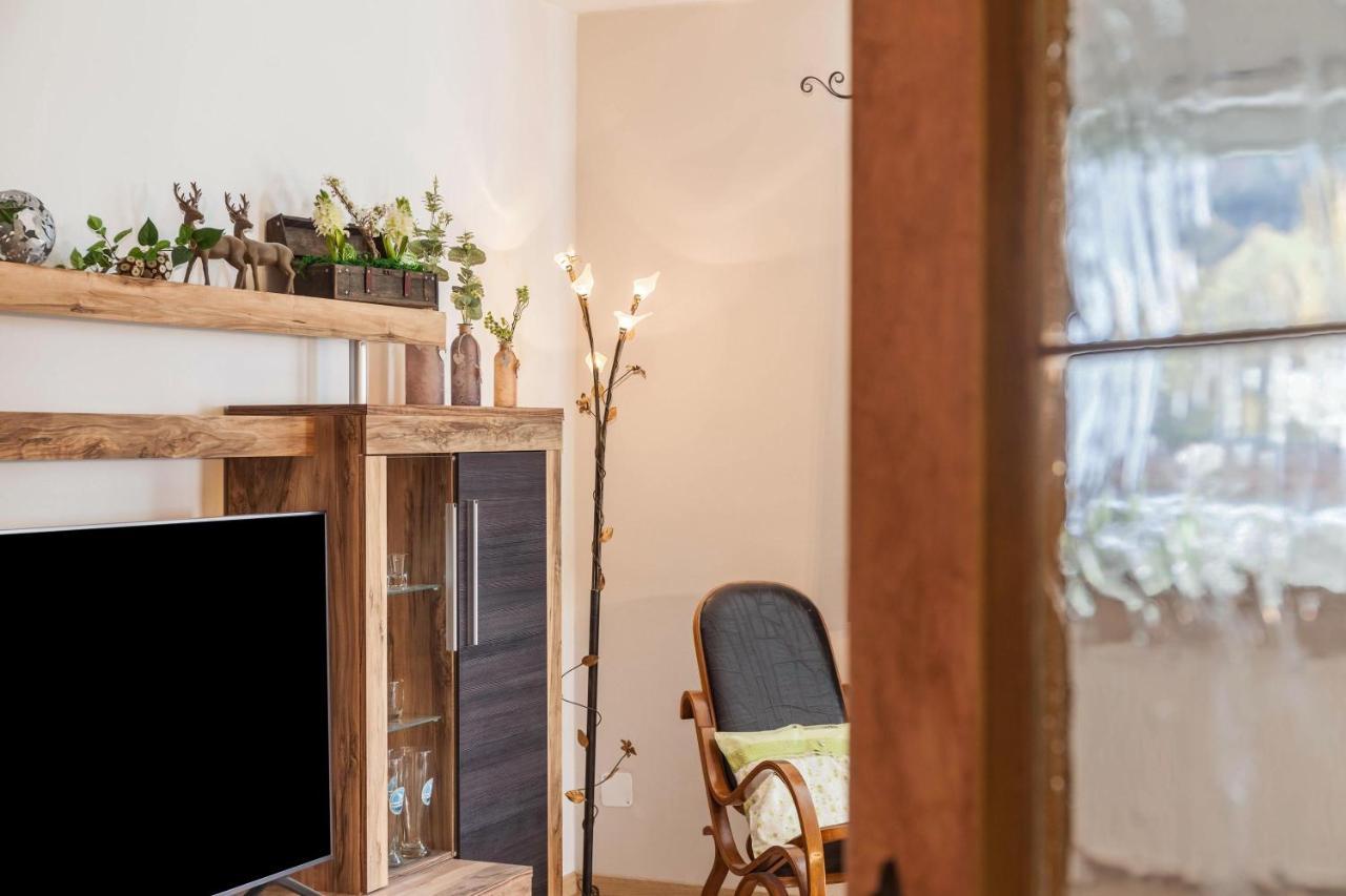 Ferienwohnung Waldruhe ガルミッシュ・パルテンキルヒェン エクステリア 写真